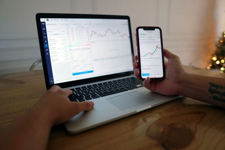 Tips to Build a Profitable Trading Portfolio